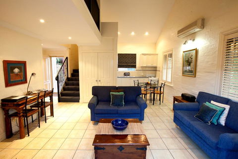Country Apartments - Accommodation Daintree 0