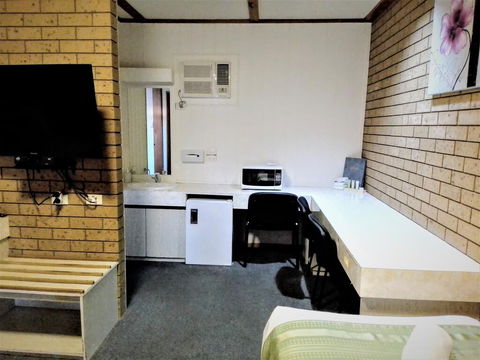 Country Home Motor Inn - Accommodation Daintree 2