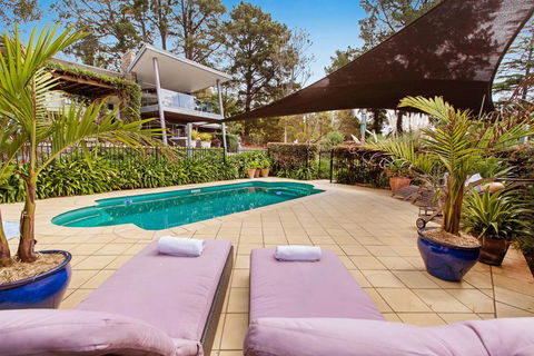 COUNTRY MEETS THE BAY - MOUNT ELIZA - Accommodation Daintree 0