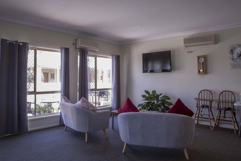 Country Roads Motor Inn - Accommodation Daintree 3