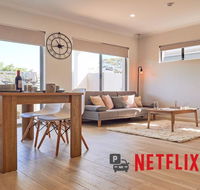 Cozy  Central Apt at Garden City - Free WiFi - Accommodation Daintree