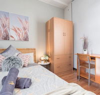 Cozy 3BR Sleep8 Apt 1min WalkTo Train Bus Shopping - Accommodation Daintree
