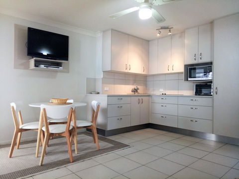 Cranbourne Court Unit 7 - Accommodation Daintree 3