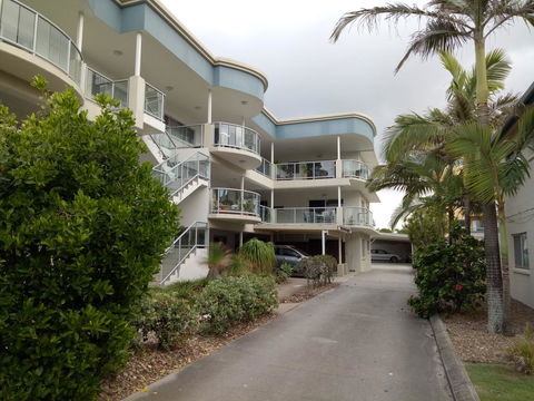 Cranbourne Court Unit 7 - Accommodation Daintree 0