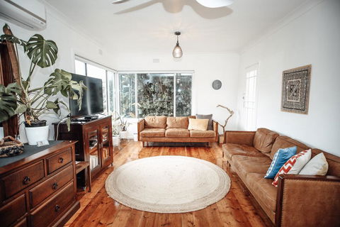 Craypot Cottage Port Campbell - Accommodation Daintree 0