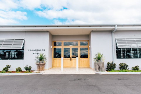 Crossroads Hotel - Accommodation Daintree 0