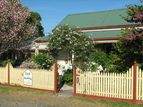 Cuddledoon Cottages Rutherglen - Accommodation Daintree 0