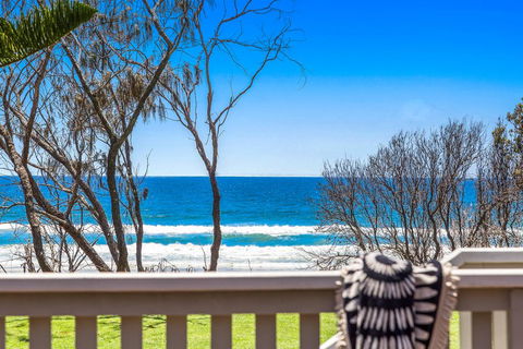 Cypress Beachfront - Accommodation Daintree 3