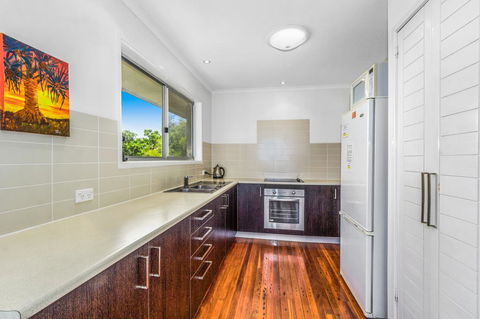 Cypress Beachfront - Accommodation Daintree 2