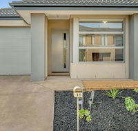 Daisy Villa - close to Mel Airport  Hume Highway -Comfort - Accommodation Daintree