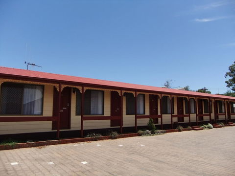 Daydream Motel And Apartments - Accommodation Daintree 0