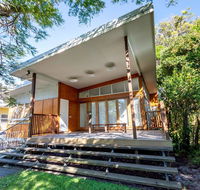 Decked out for a Fantastic Holiday - Whole house Winnett St Woorim - Accommodation Daintree