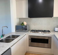 Delicate and Peaceful Bundoora Townhouse 10 - Accommodation Daintree