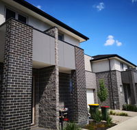 Delicate and Peaceful Bundoora Townhouse 12 - Accommodation Daintree