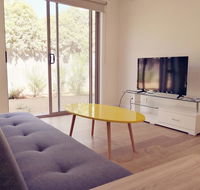 Delicate and Peaceful Bundoora Townhouse 20-R4 - Accommodation Daintree