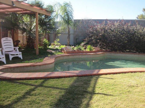 Desert Rose Inn Alice Springs - Accommodation Daintree 2