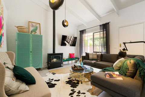 Designer Town Villa - Accommodation Daintree 0