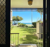 Dolphin View on South Esplanade - Accommodation Daintree