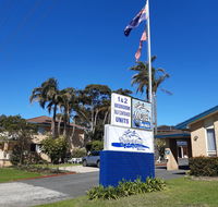 Dolphins of Mollymook Motel and Fifth Green Apartments - Accommodation Daintree