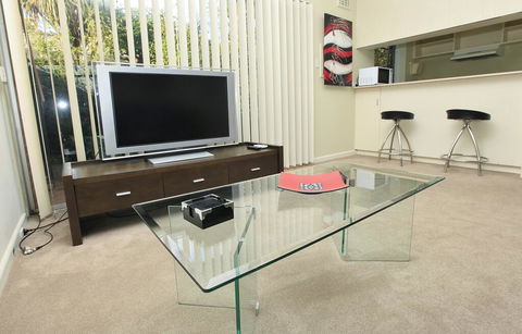 Downstairs In Hawthorn - Accommodation Daintree 3