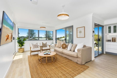 Dreamtime Villas Kingscliff Lane - Accommodation Daintree 1