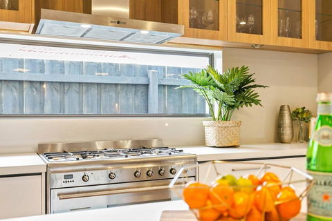 Dromana Beach House For Two Families. - Accommodation Daintree 2