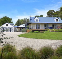Duncraig House - open fireplace spa pet friendly - Accommodation Daintree