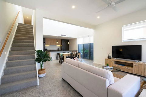 Dune Townhouse On Nautilus Way - Accommodation Daintree 0