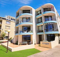 Eastbourne U4 80 Esplanade Golden Beach - Accommodation Daintree