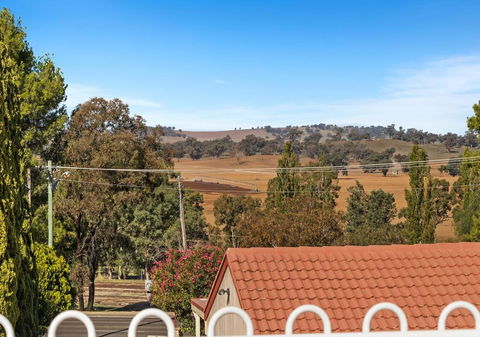 Econo Lodge Alabaster - Cowra - Accommodation Daintree 2