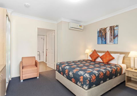Econo Lodge Alabaster - Cowra - Accommodation Daintree 1