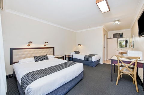 Econo Lodge Savannah Park Tamworth - Accommodation Daintree 2