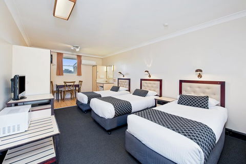Econo Lodge Savannah Park Tamworth - Accommodation Daintree 1
