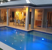 Eden Trinity Beach Lagoon Front House - Accommodation Daintree
