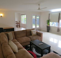 Edge Hill Clean  Green Cairns 7 Minutes from the Airport 7 Minutes to Cairns CBD  Reef Fleet Terminal - Accommodation Daintree