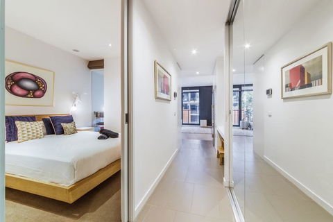 Elegant 1 Bed 1 Bath & Free Parking - Accommodation Daintree 0
