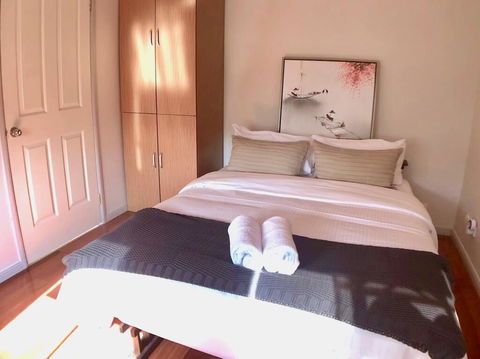 Elegant Glen House 4B5B ParkFront - Accommodation Daintree 3