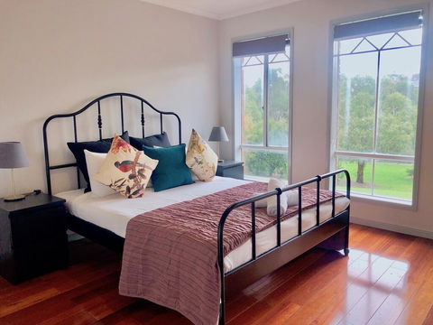 Elegant Glen House 4B5B ParkFront - Accommodation Daintree 1