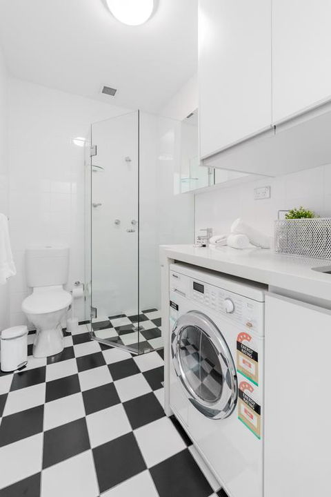 Elegantly Styled Studio In Stunning Glebe Estate - Accommodation Daintree 3