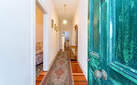 Eliza 1875 Red Brick Duplex Townhouse - Accommodation Daintree 1