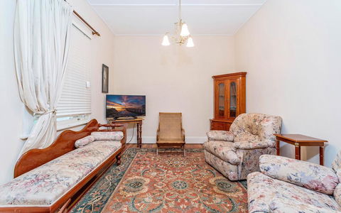 Eliza 1875 Red Brick Duplex Townhouse - Accommodation Daintree 2