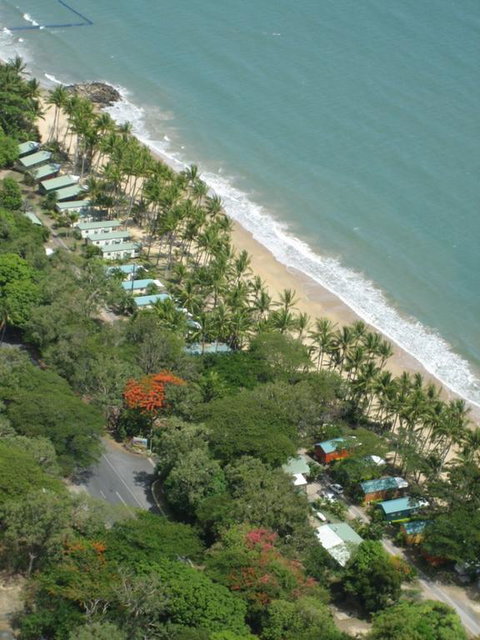 Ellis Beach Oceanfront Bungalows - Accommodation Daintree 3