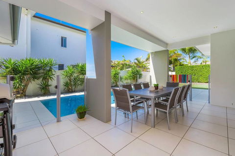 Elliston @ Corporate Boardies. - Accommodation Daintree 3