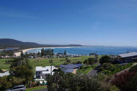 Endeavour, 10 Dulconghi Street - Accommodation Daintree 1