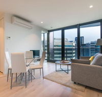 EQ Tower Luxury 1 Bedroom Central Melbourne - Accommodation Daintree