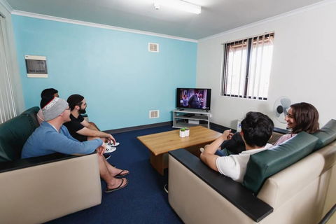 Erica Underwood House 6 Bedroom Flat - Accommodation Daintree 1