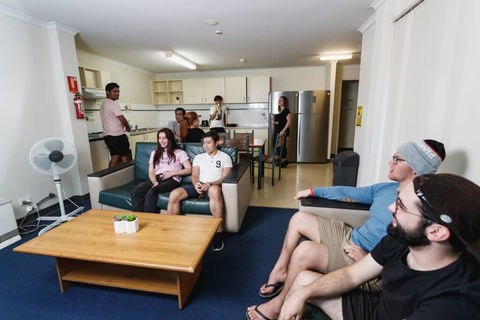 Erica Underwood House 6 Bedroom Flat - Accommodation Daintree 2