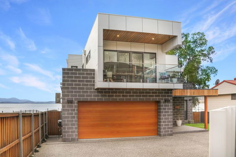 Eternity 141 - Room With Private Bathroom, Balcony Bed & Breakfast - Accommodation Daintree 1
