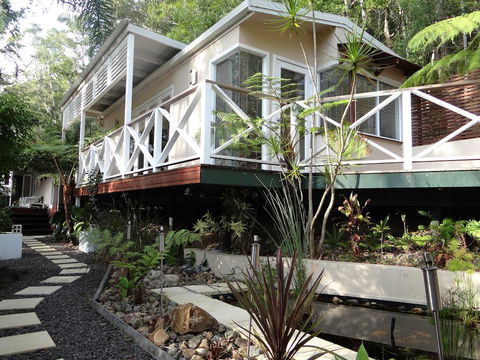 Eumundi Yacht Club B&B - Accommodation Daintree 0