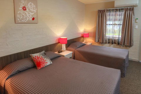 Everton Park Hotel - Accommodation Daintree 1